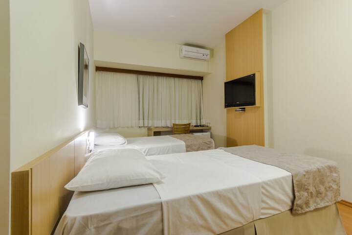 Room 6 of 36