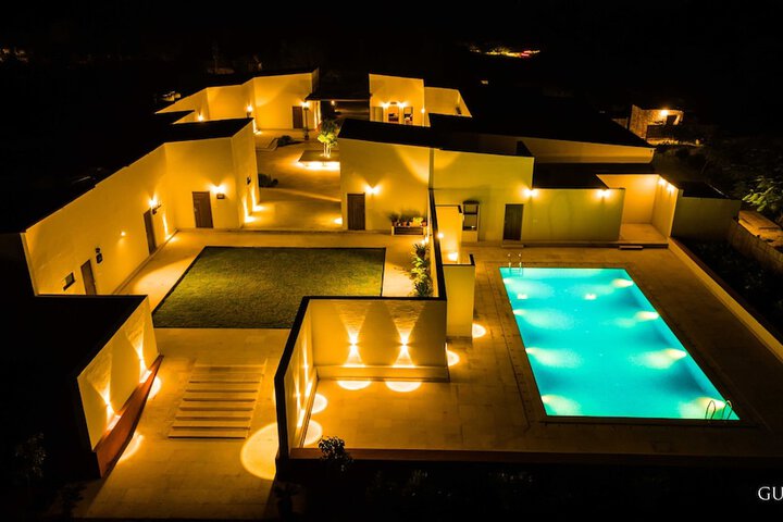 Pool 28 of 113