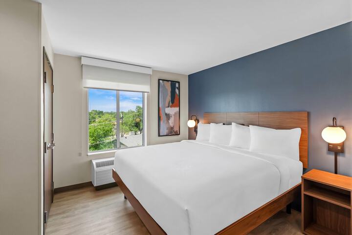Room 46 of 65
