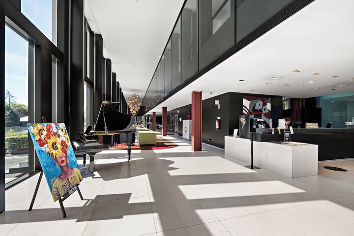 Lobby Photo
