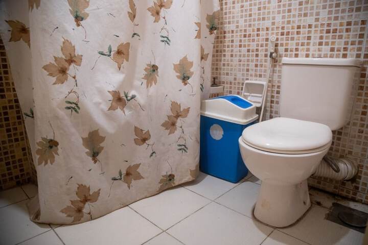 Room 10 of 21