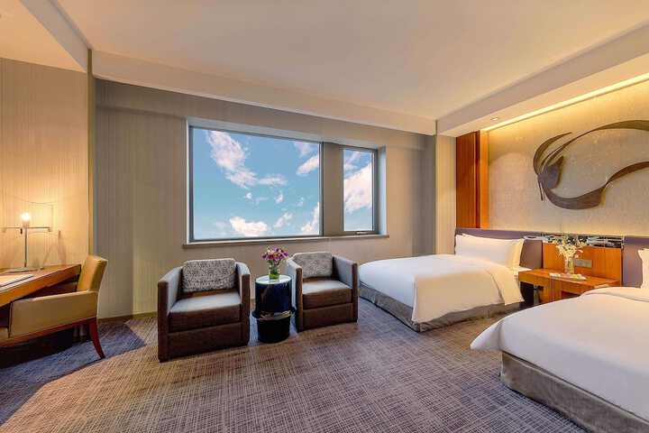 Room 48 of 106