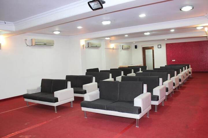 Ballroom/Hall 23 of 30
