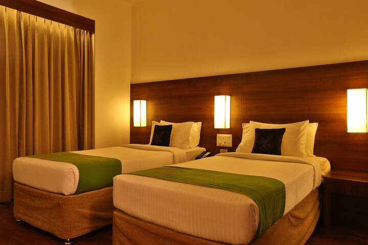 Room 8 of 36