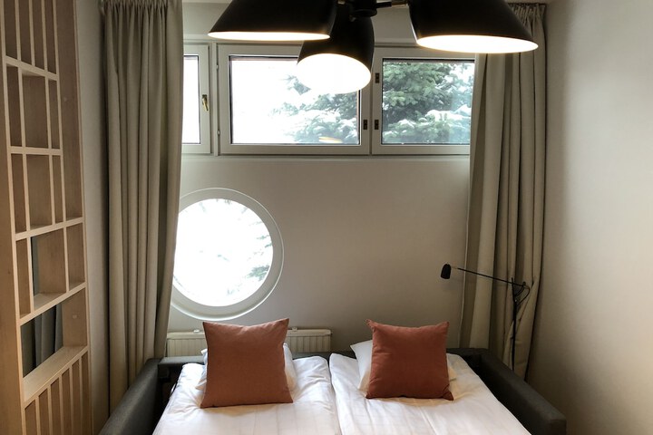 Room 10 of 64
