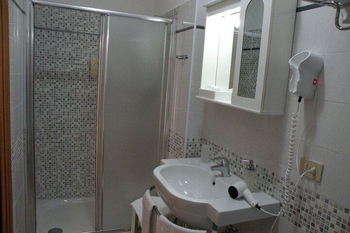 Room 18 of 58