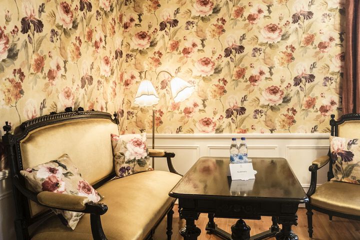 Room 11 of 35