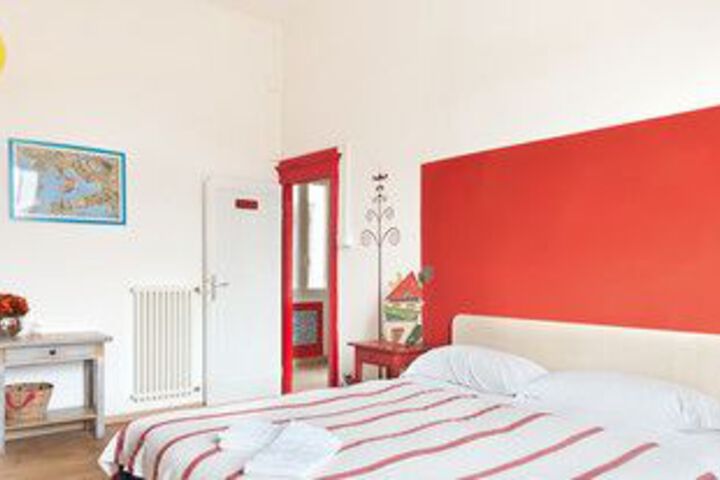 Room 7 of 25
