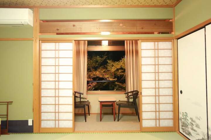 Room 12 of 70