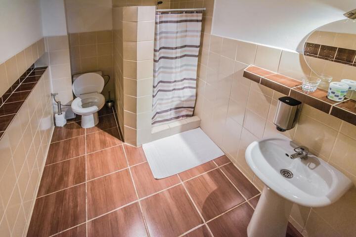 Room 15 of 20