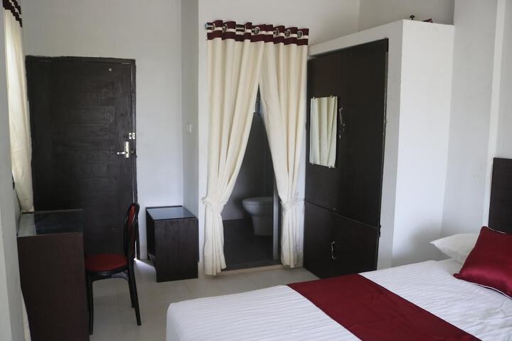 Room 8 of 38