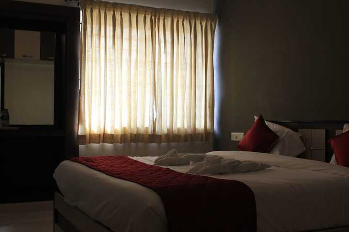 Room 9 of 68