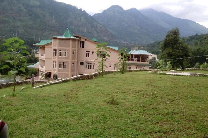Hotel Exterior 55 of 64