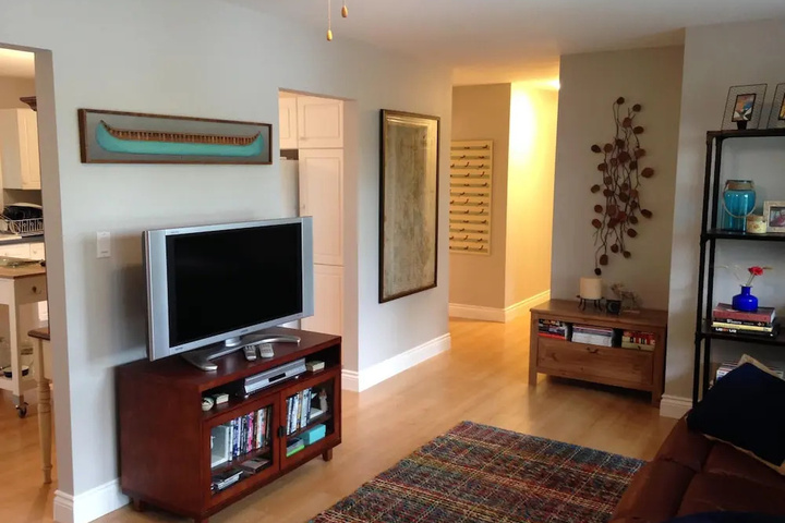 Tall Trees 3 Bedrooms & 1.5 Bathrooms on Pristine Bruce Lake in Muskoka