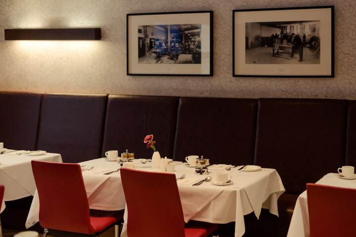 Dining 47 of 67