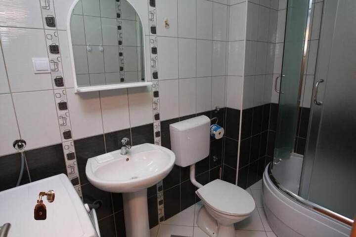 Room 40 of 65