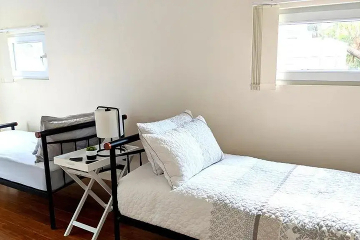 Room 5 of 14