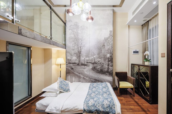 Room 13 of 140