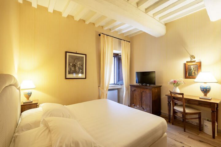 Room 16 of 53