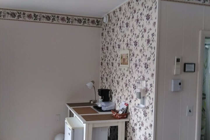 Room 13 of 32