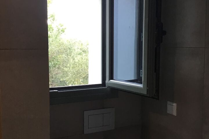 Room 29 of 34