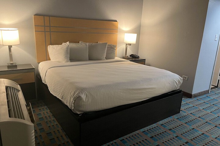 Room 38 of 85