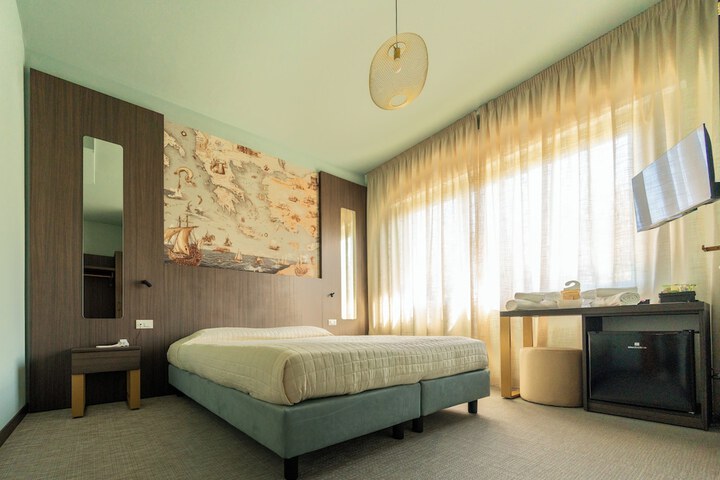 Room 8 of 49