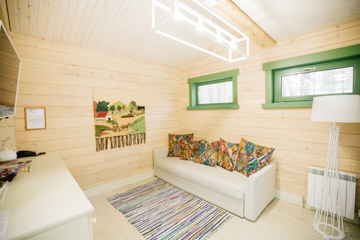 Room 6 of 62