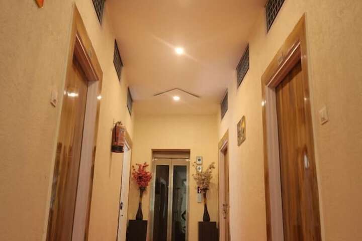 Room 13 of 23