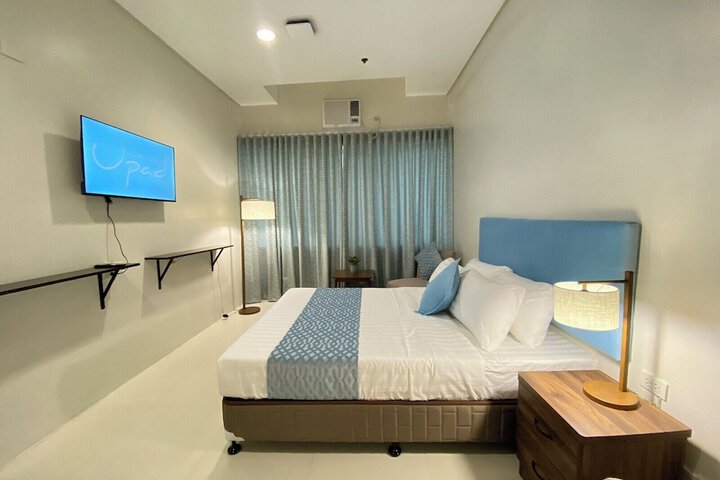 Room 5 of 12