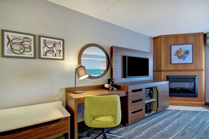 1 King Bed Studio Suite with Sofa Bed (17 of 18)