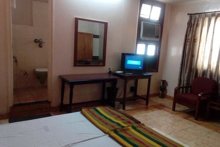 Room 3 of 12