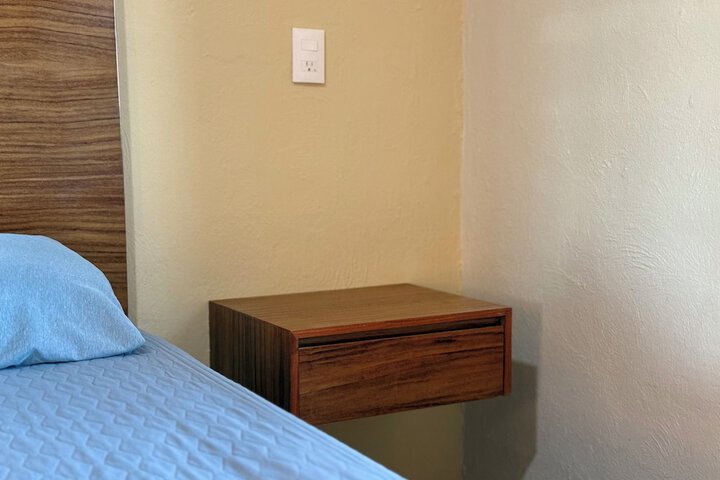 Room 25 of 85