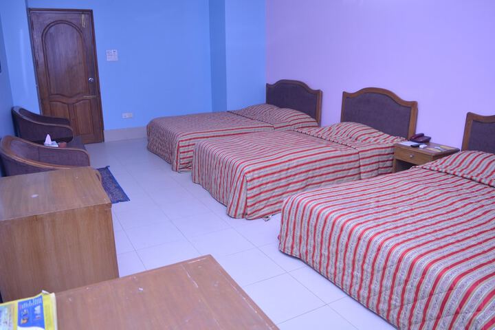 Room 11 of 38