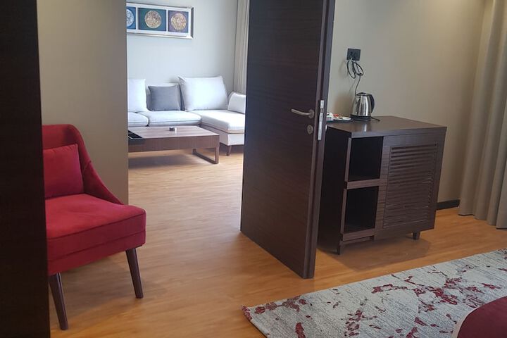 Room 15 of 54