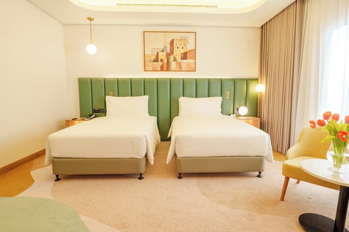 Room 33 of 66