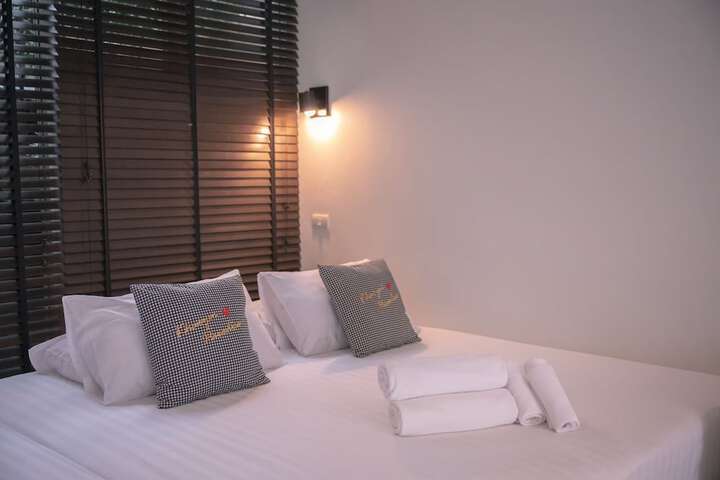 Room 74 of 194
