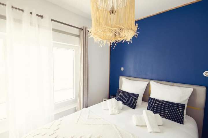 Room 73 of 148