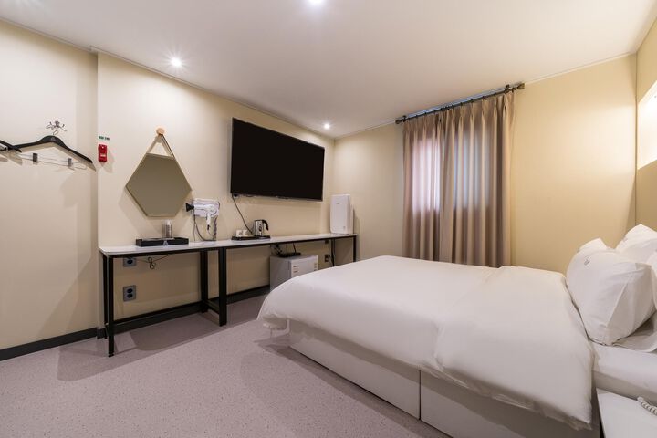 Room 125 of 142