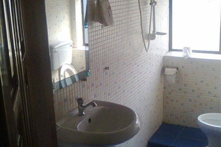 Room 12 of 14