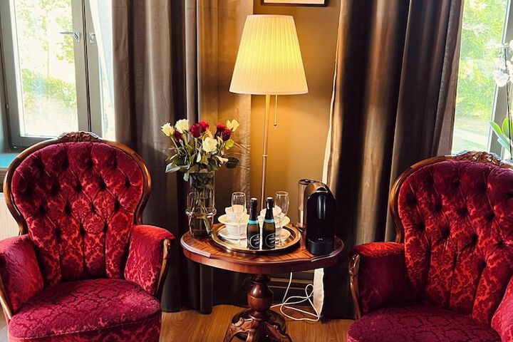 Room 5 of 22