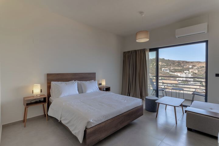 Room 10 of 78
