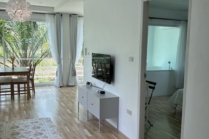 Room 8 of 35