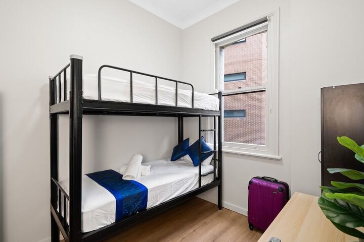 Room 5 of 21