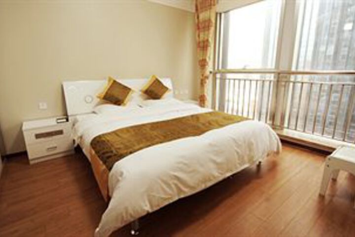 Room 15 of 48
