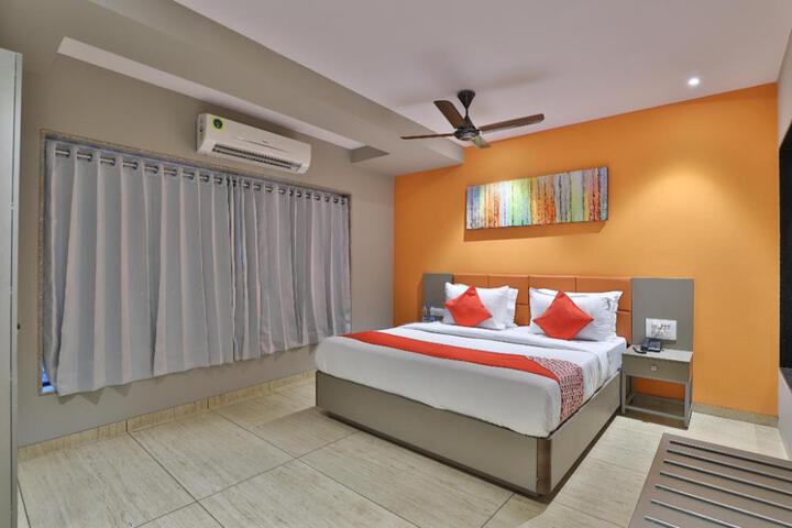 OYO 62851 Hotel Royal Star