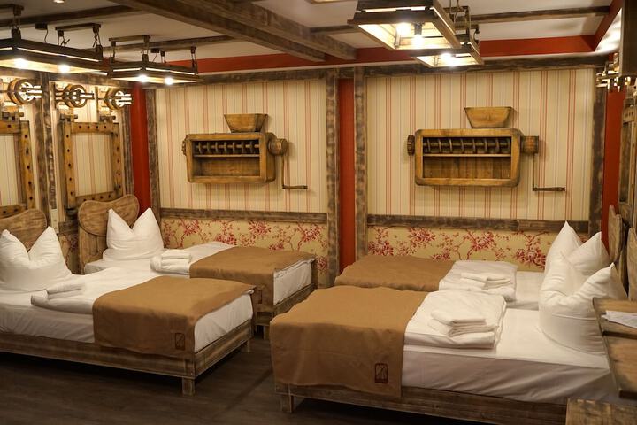 Room 29 of 84