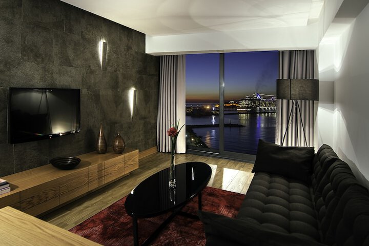 Room 5 of 49