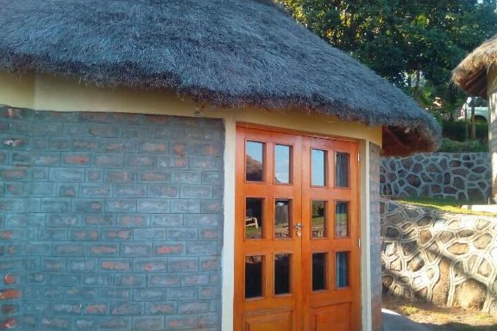Room 4 of 12