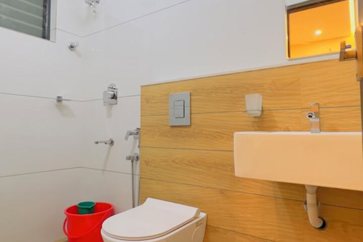 Room 14 of 14